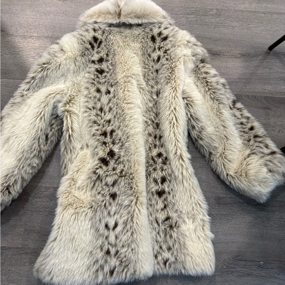 Luxurious Cream & Brown Faux Fur Teddy Jacket by Monteverdi - Picture 3 of 8